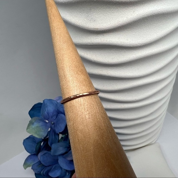 Hammered Copper Swirl Ring - Picture 5 of 13